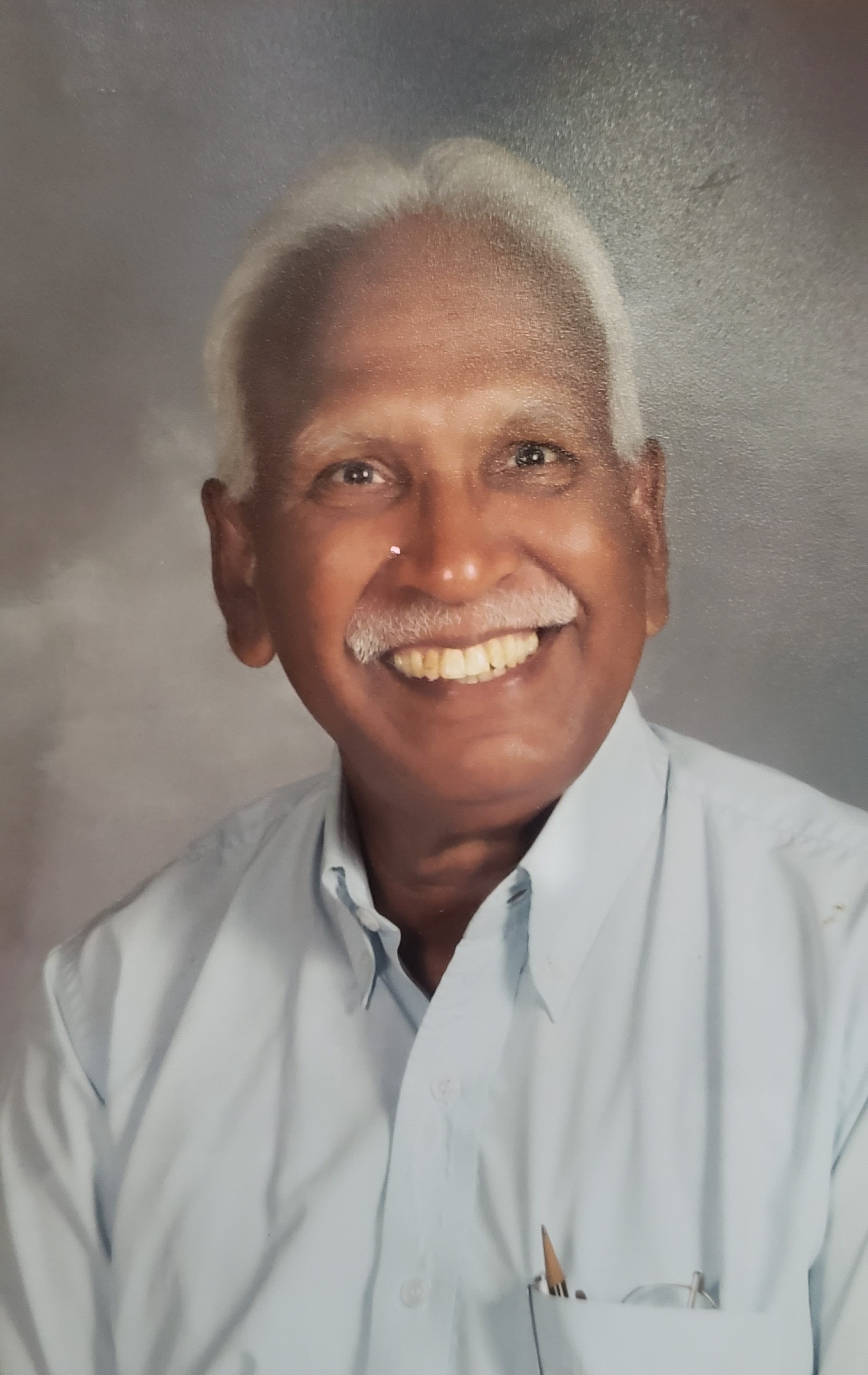 Portrait photograph of Salatiel Sidhu
